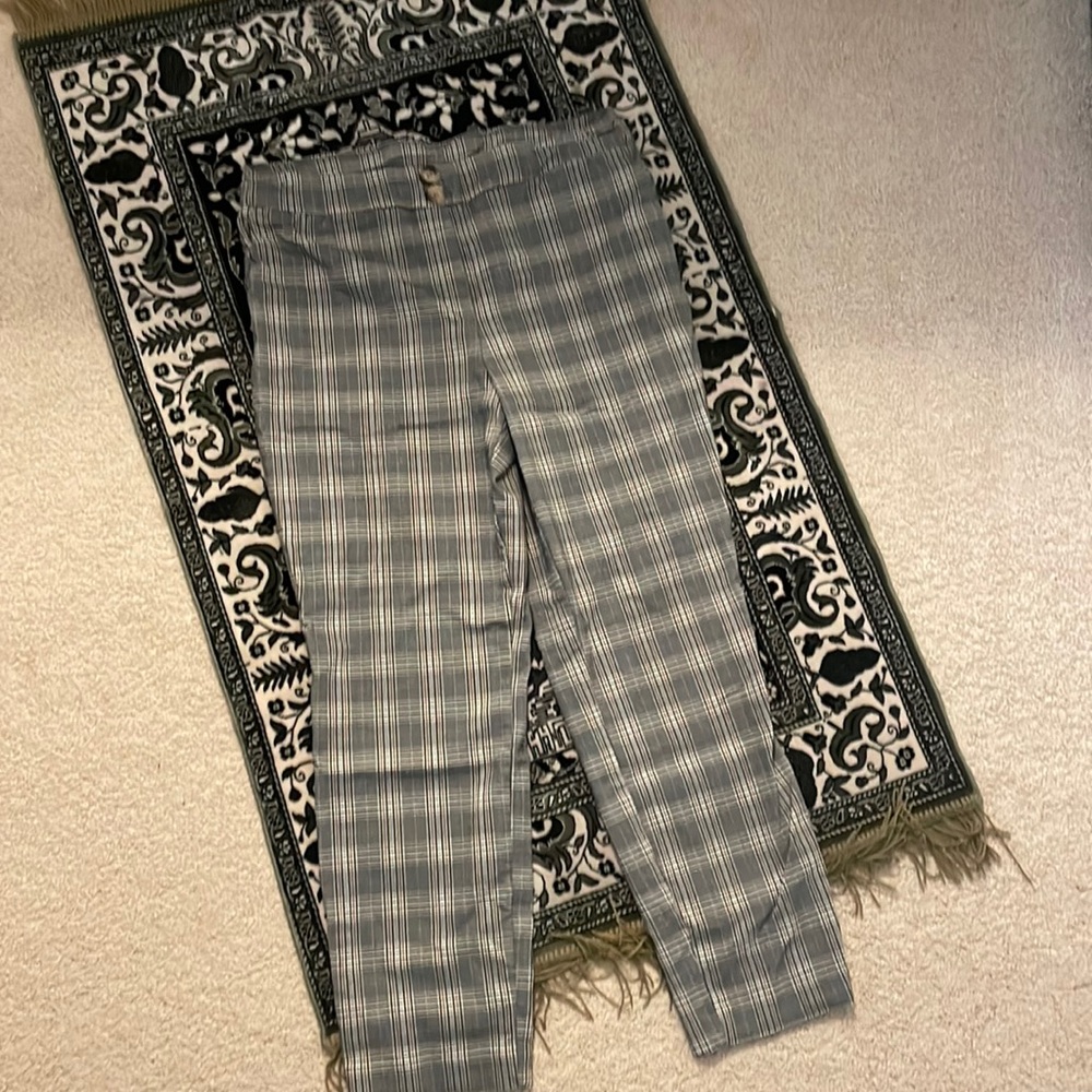 Stretch, pull on plaid pant